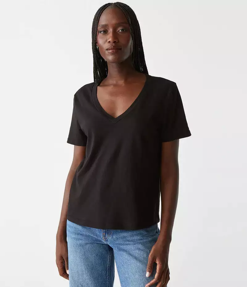 Daria Classic V-Neck Tee