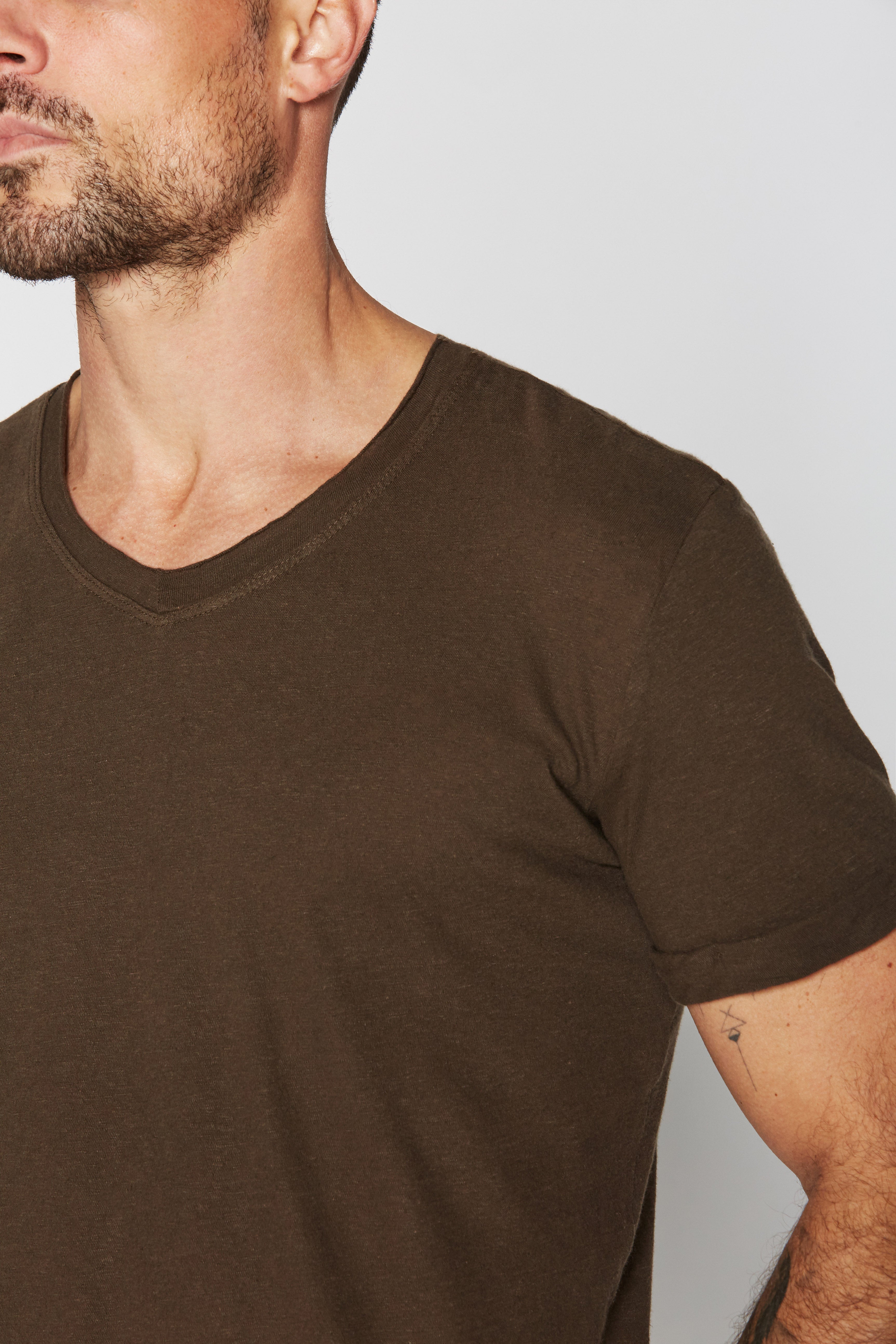 Men's Cotton Linen V-Neck Tee