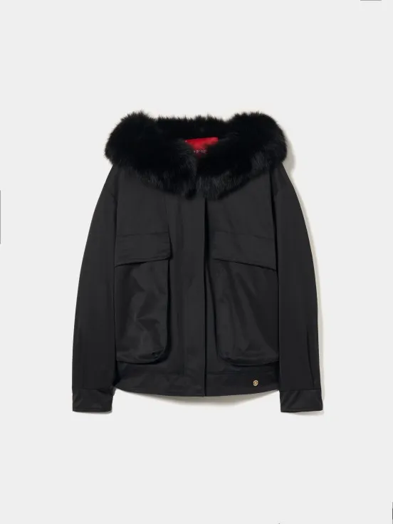 Oversize jacket with fur