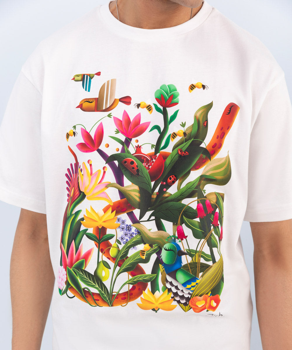 The Honey Bee Graphic T-Shirt